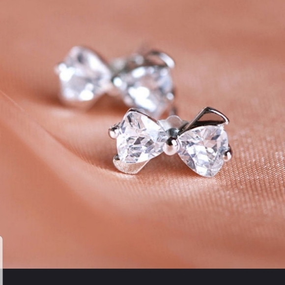 Jewelry - 🎀🎀Beautiful Bow CZ 925 Sterling Silver earrings